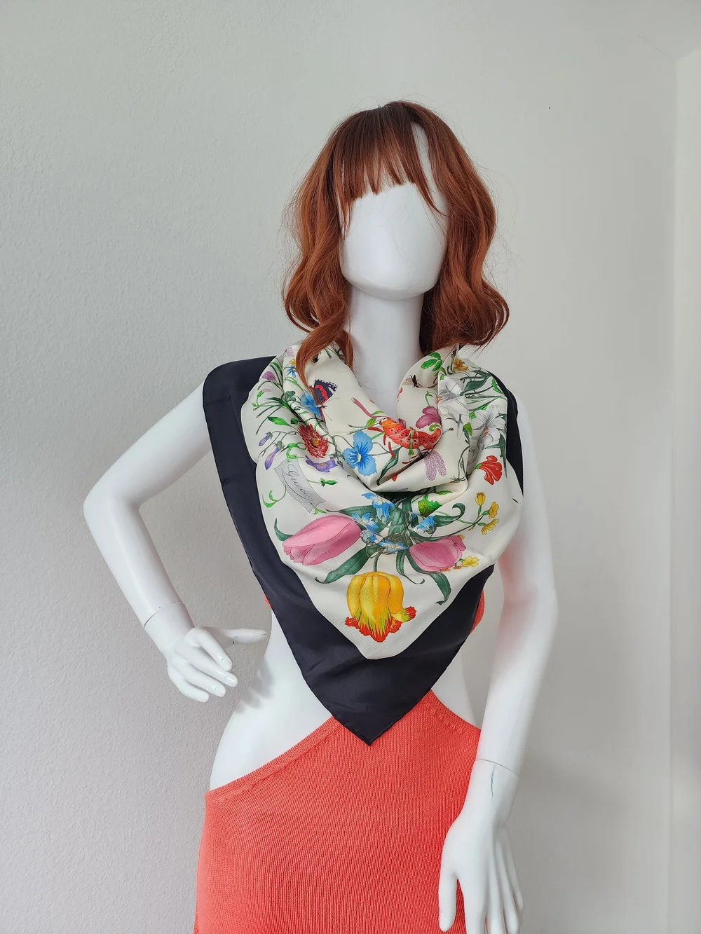 Auth Gucci Floral Silk Scarf
